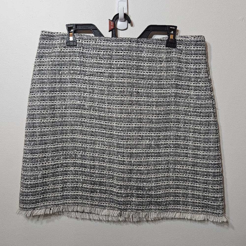 LOFT Outlet Black White Tweed Fringe Hem Mini Skirt Size 14